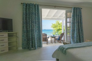 Sandgate-Vacation-Rental-Master-bedroom