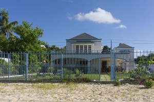 beachfront-villa-rentals